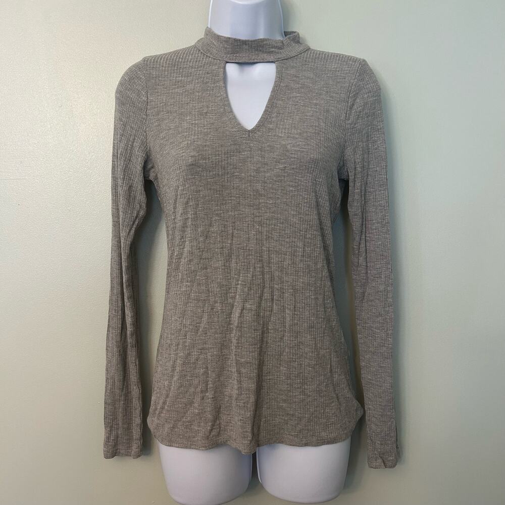 Abercrombie & Fitch Gray Ribbed  Long Sleeve Women’s Shirt with Cutout Neck Lg